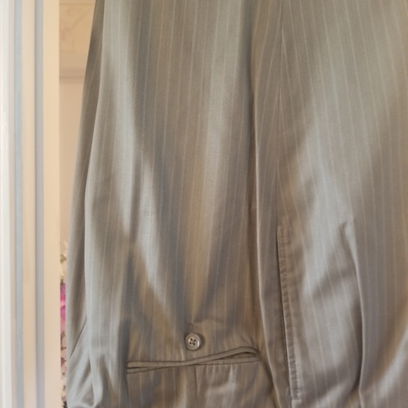 Mens Suite - Picture 4 of 4